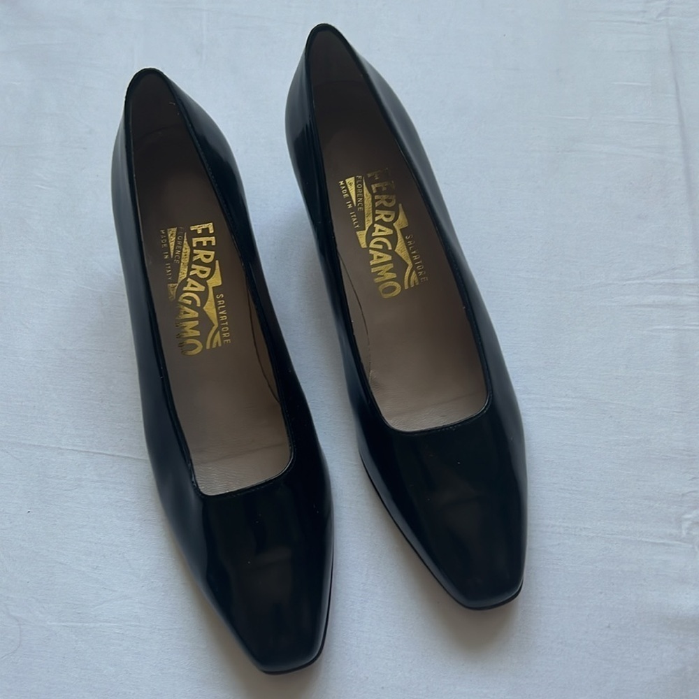 Salvatore Ferragamo Square Toe Pumps - Picture 2 of 11